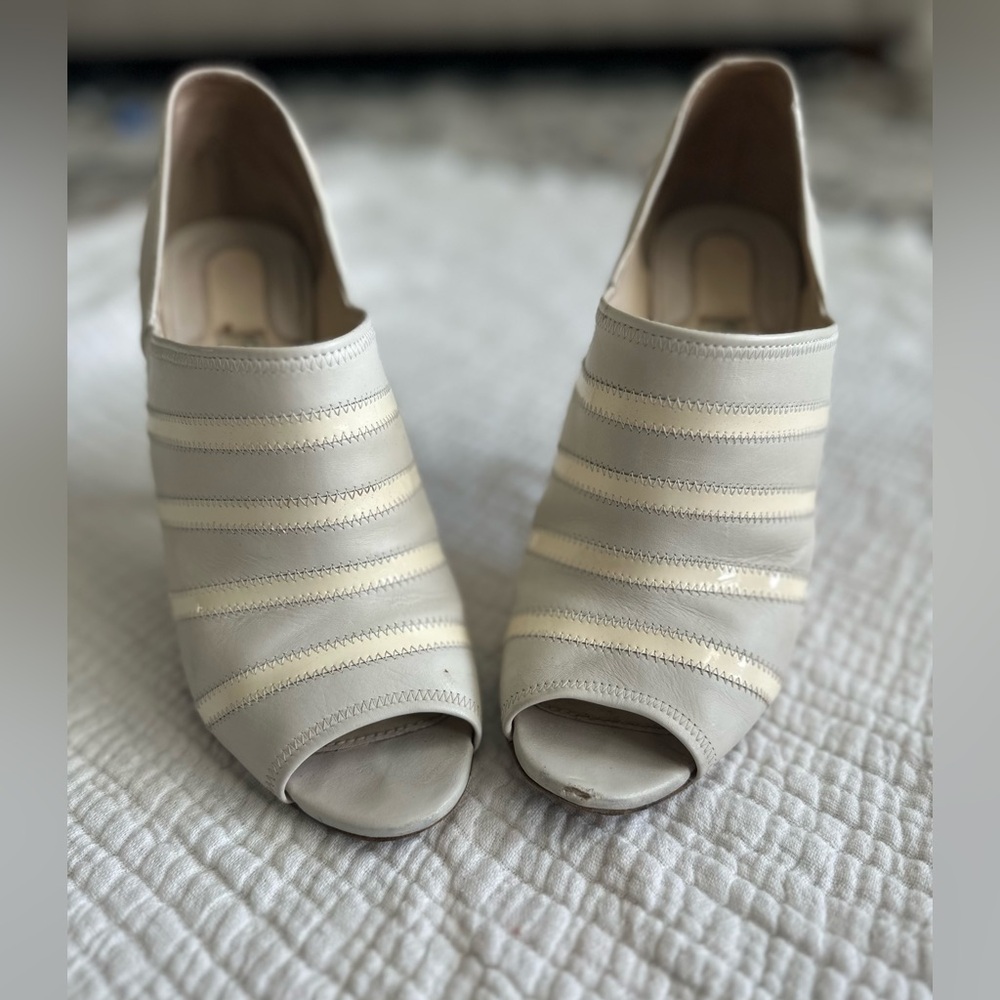 Camilla Skovgaard London leather Cream Peep-Toe Stilettos - Picture 5 of 16